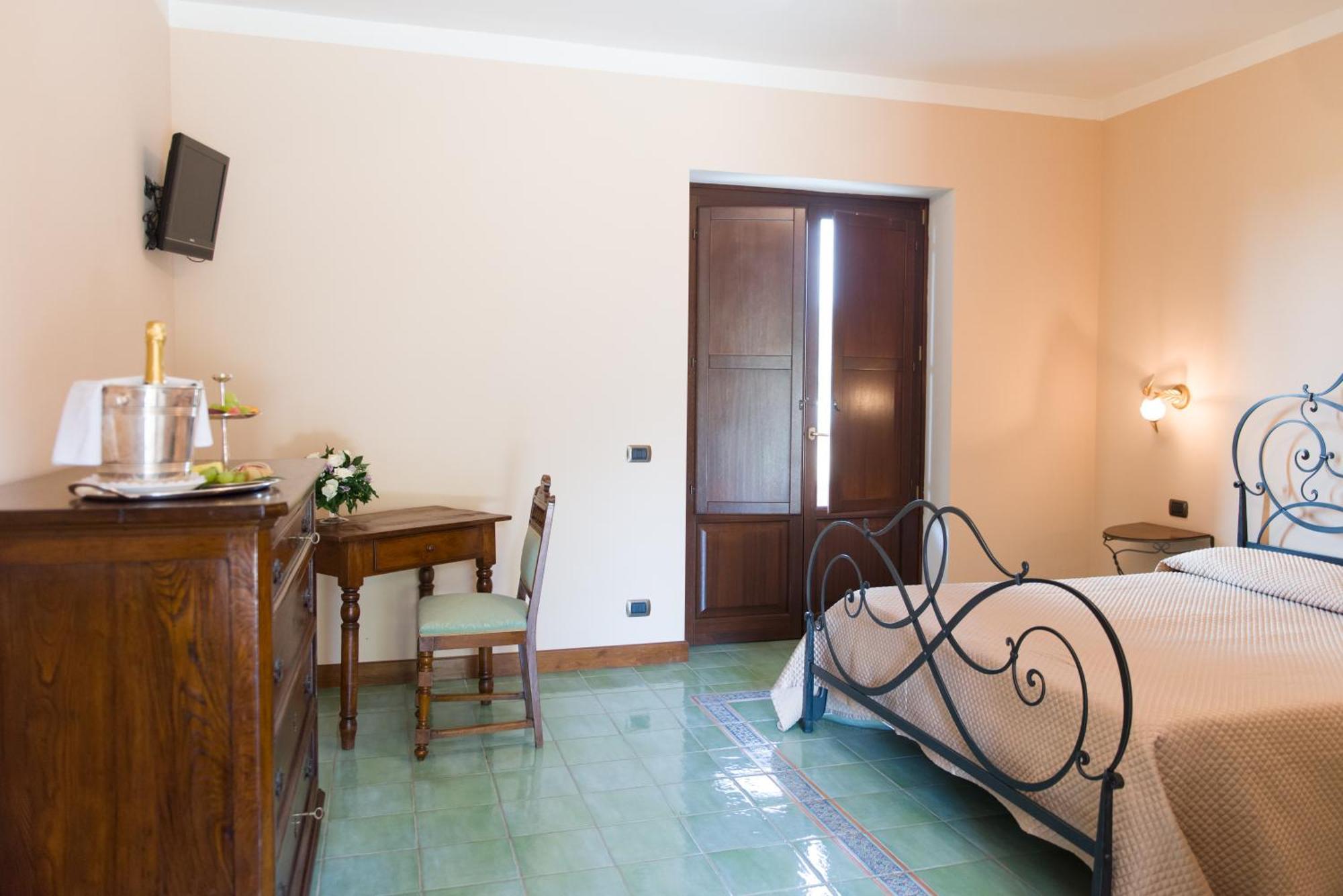 La Vecchia Torre Villa San Nicola Manfredi Exterior foto